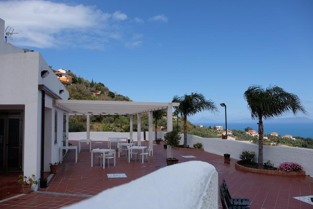 Hotel Alta Marea Gioiosa Marea Exterior foto